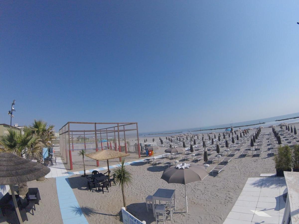 Hotel Villa Cesira Bellaria-Igea Marina Esterno foto