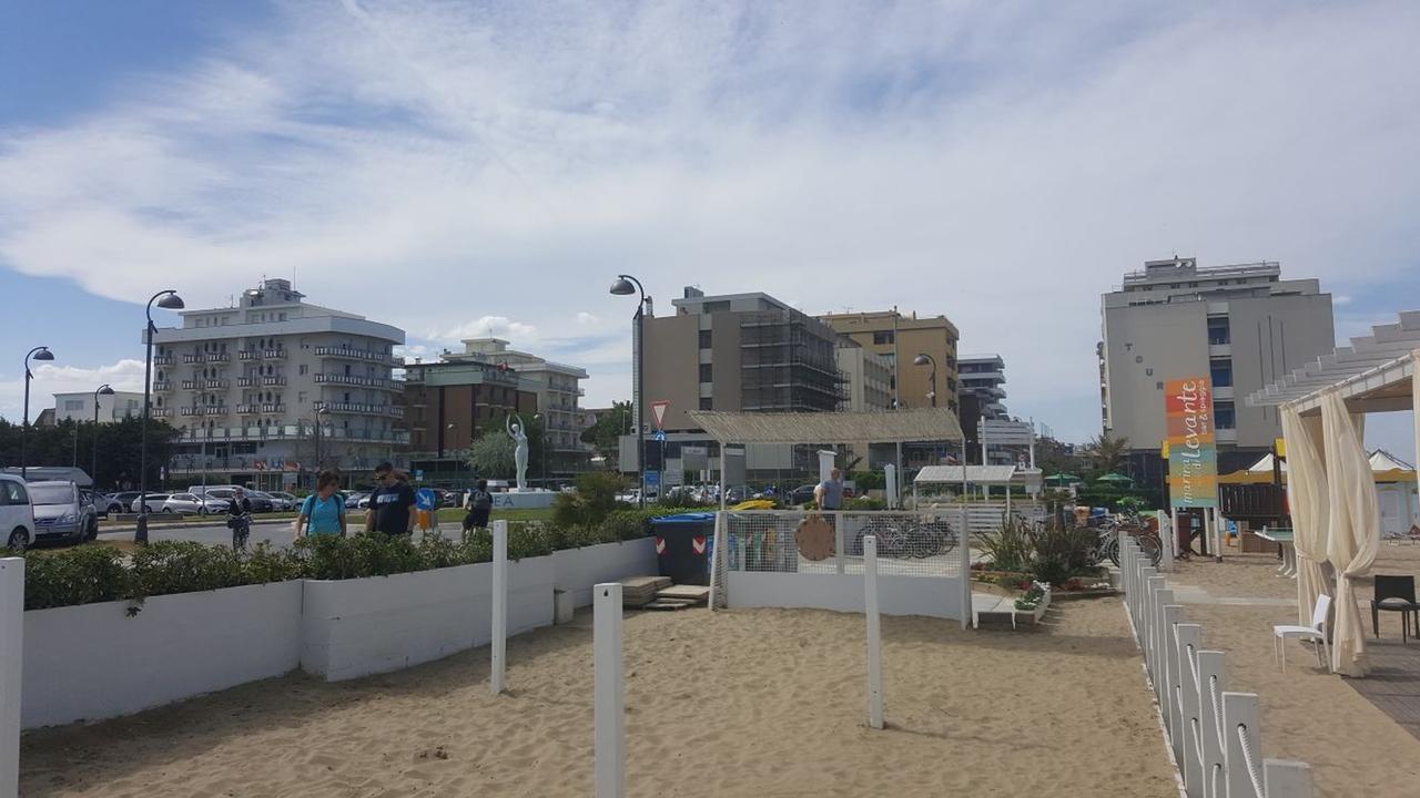 Hotel Villa Cesira Bellaria-Igea Marina Esterno foto