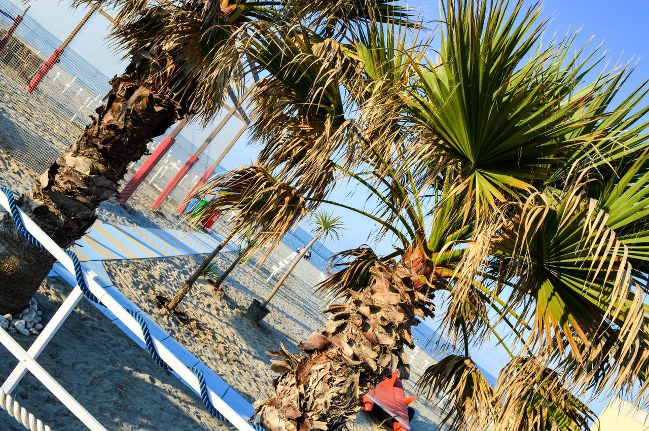 Hotel Villa Cesira Bellaria-Igea Marina Esterno foto
